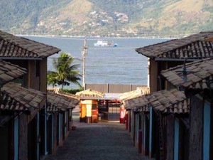 Hotel Formula 1 - em São Sebastião - vista privilegiada para Ilha Bela